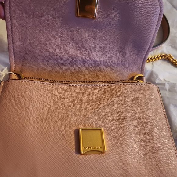 SALE $$$ NWT Leather Tory Burch Emerson Chain Wallet Crossbody flaw - Picture 7 of 11